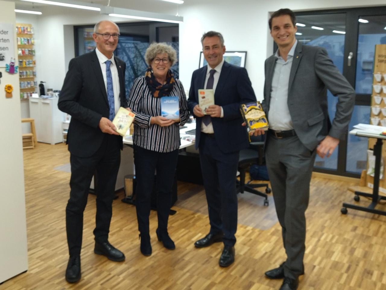 Landeshauptmann Mattle und Bürgermeister Riedhart
